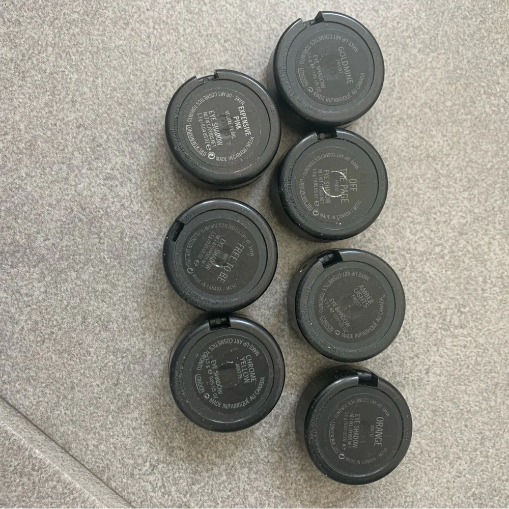 6 Mac eye shadow (all except gold mine)